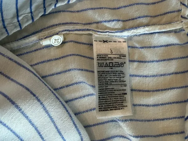 GAP‎ Relaxed Split-Neck Shirred Blouse, Size Large - Image 9