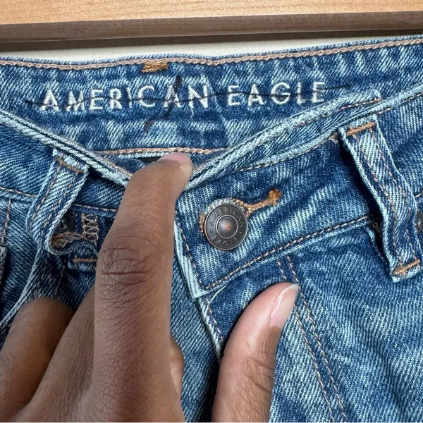 American Eagle Distressed Mom Shorts - Image 4