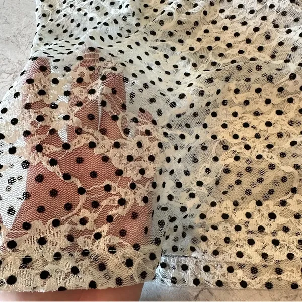 Women's Juniors American Rag Cie Sheer Embroidered‎ Polka Dot Top Size Medium - Image 6