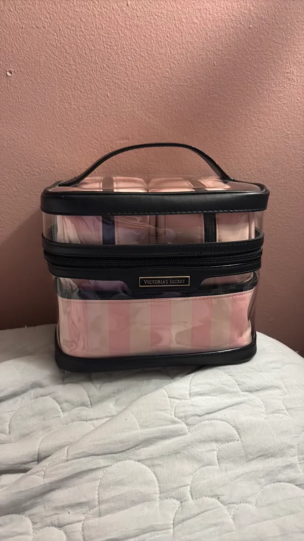 Victoria's Secret Makeup Bag - Image 3