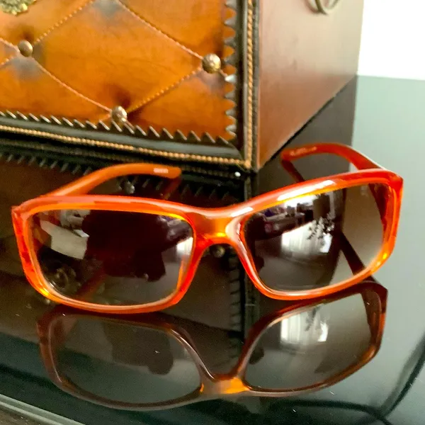 NICE GUCCI ladies sunglasses ☀️☀️ - Image 2