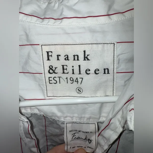 Frank‎ & Eileen - Women's Button Down in White with Thin Red Stripe size small - Image 4