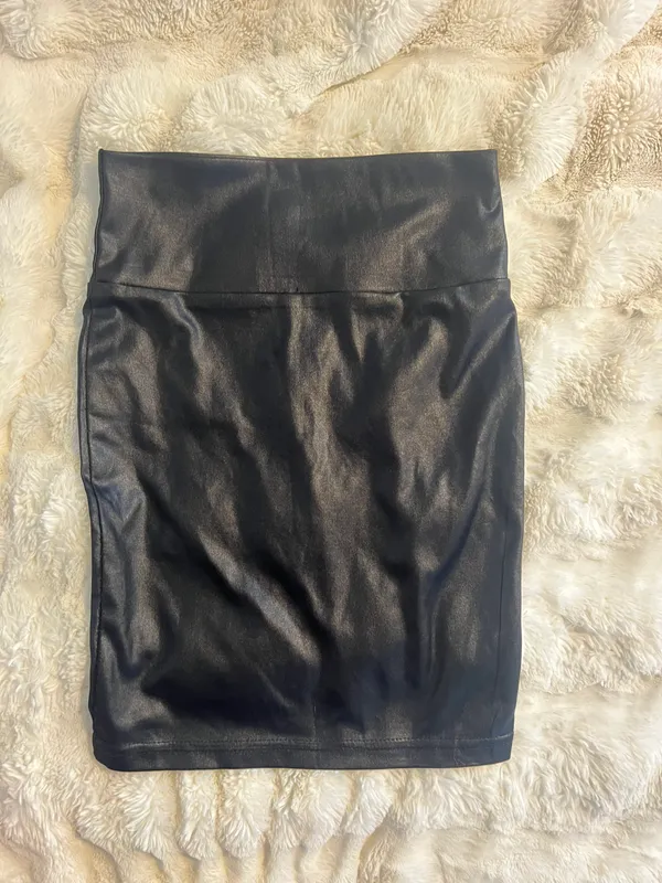 Wet Seal Mini Skirt - Image 2