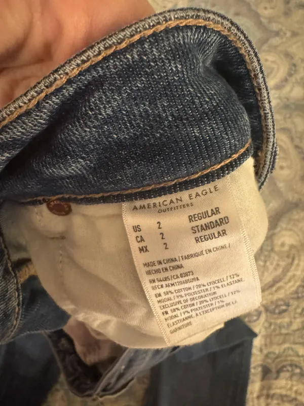 American Eagle mom straight jeans - Image 3