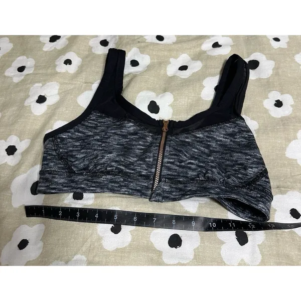 Lululemon sports bra - Image 5
