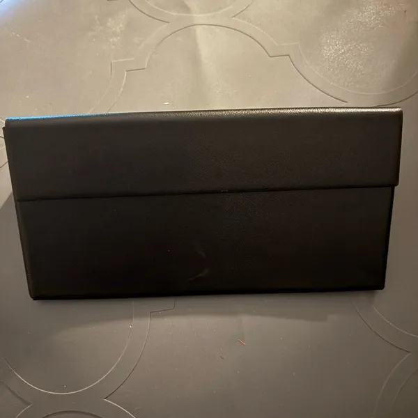 Fendi white & black sunglasses case. No‎ glasses included - Image 2