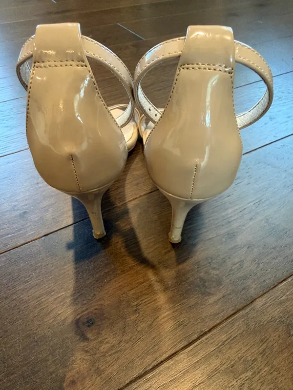 Steve Madden Silly Ankle Strap Nude Beige Patent Leather Heeled Size 7 - C37-080 - Image 5