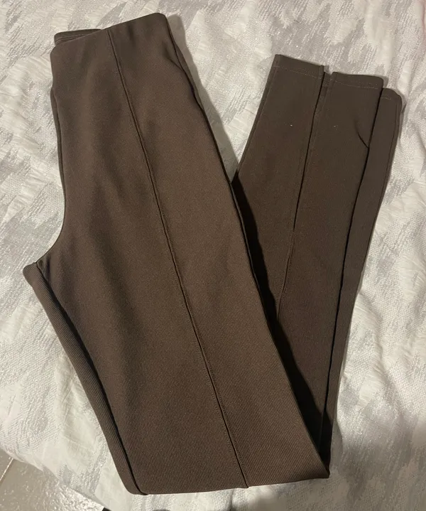 Wet Seal Brown Ribbed Flare pants - Image 4