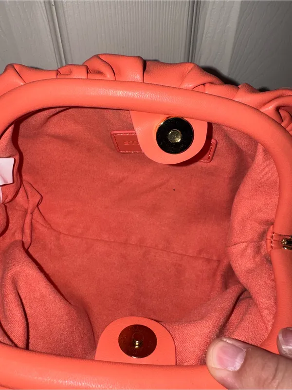 Steve Madden Orange/Coral Ruched Crossbody Bag - Image 3