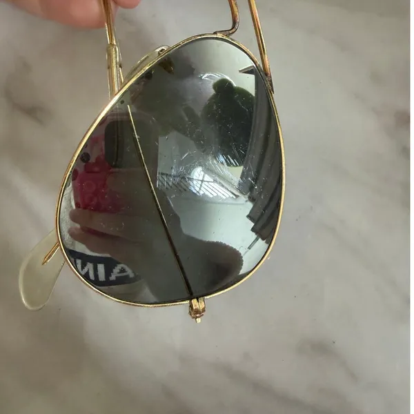 Vintage Ray Ban Gold Tone Metal Grey Polarized Aviator Sunglasses - Image 3