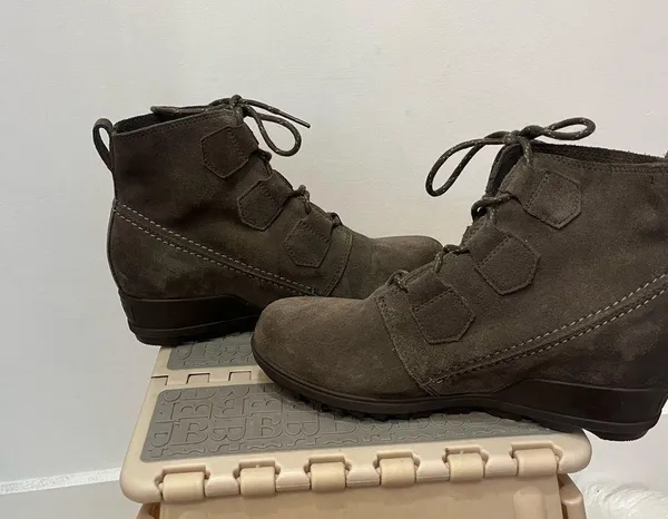 SOREL Evie Lace Wedge Booties Suede gray size 10 - Image 10