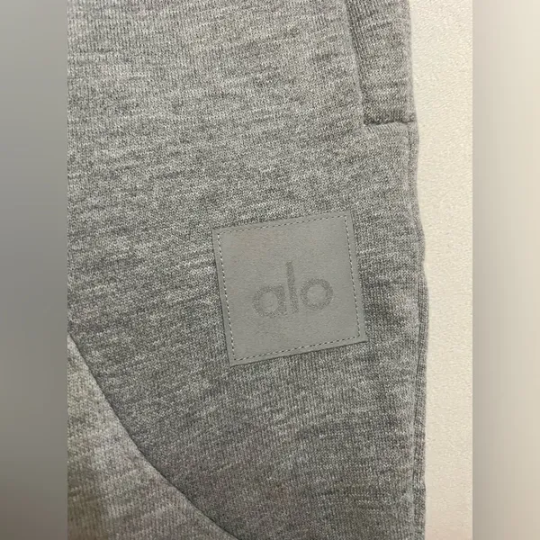 ALO Yoga NWOT Make Waves Sweatpants Joggers Athletic Heathered Grey Tonal Size M - Image 11