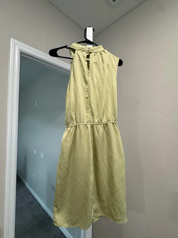 PRETTYGARDEN Green silk one shoulder dress - Image 3