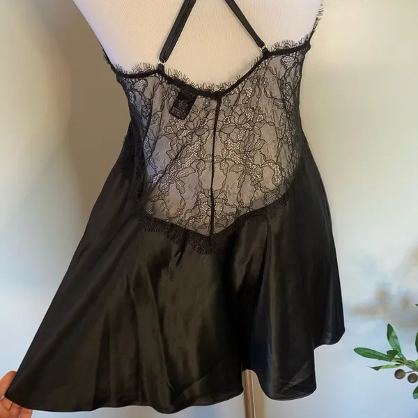 VS Sheer Eyelash Lace Satin Slip Nighty - Image 4
