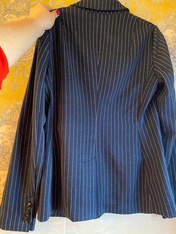 Banana Republic Women’s Size 6 Navy Blue Striped - Image 3