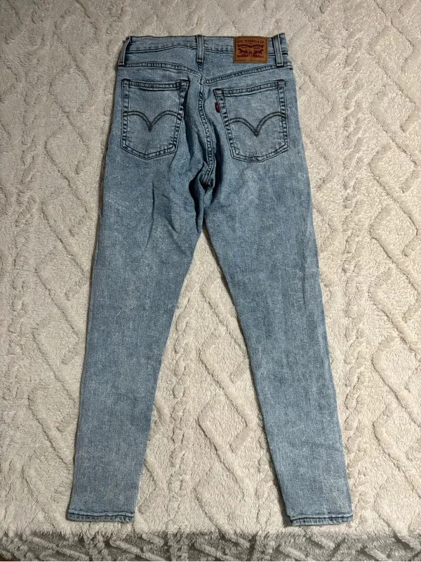Wrangler skinny jeans size 25 - Image 4