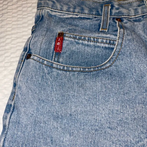 Vintage L.E.I. Light Blue Jean Shorts Size Medium - Image 4