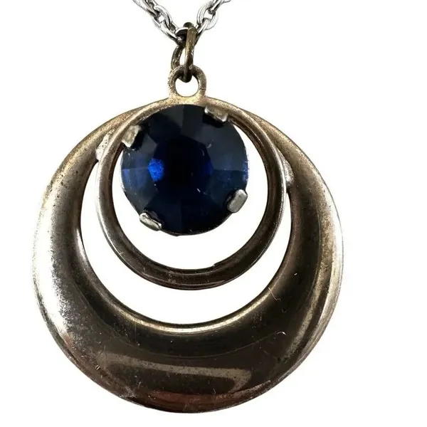Silver tone blue pendant necklace - Image 10