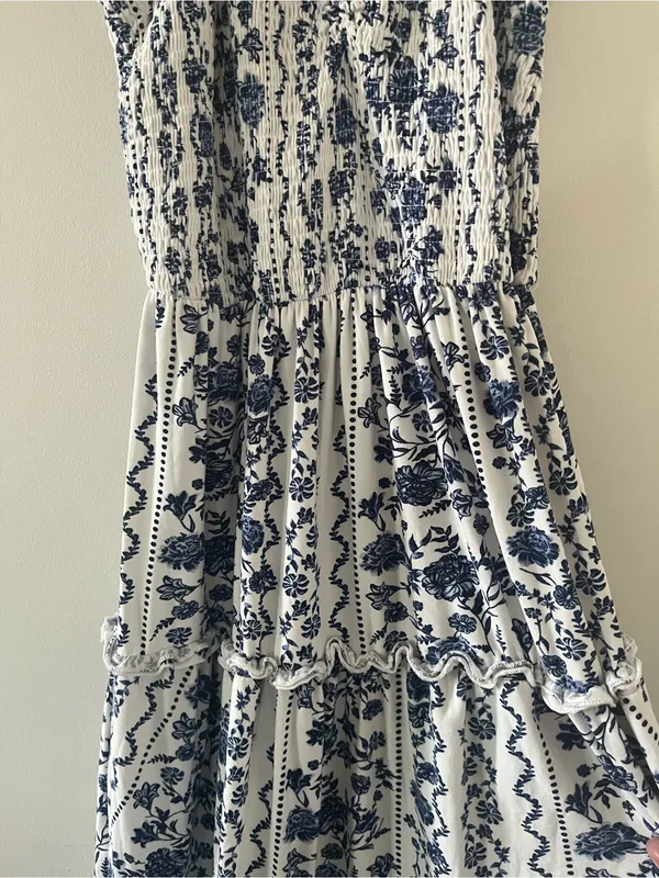 Blue White Floral Smocked Maxi Dress 1X Cottagecore Euro Summer Coastal Vacation - Image 4