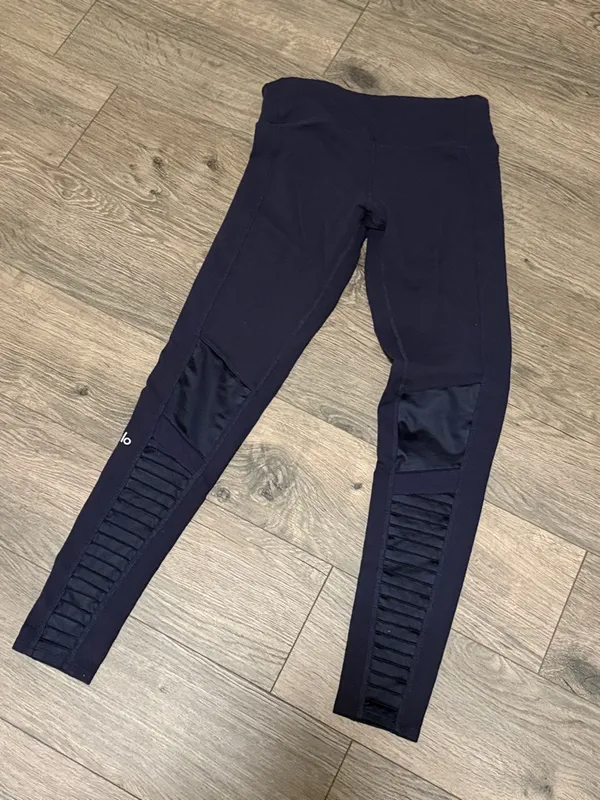 ALO Yoga Navy Blue Accordion Mesh Leggings - Image 2