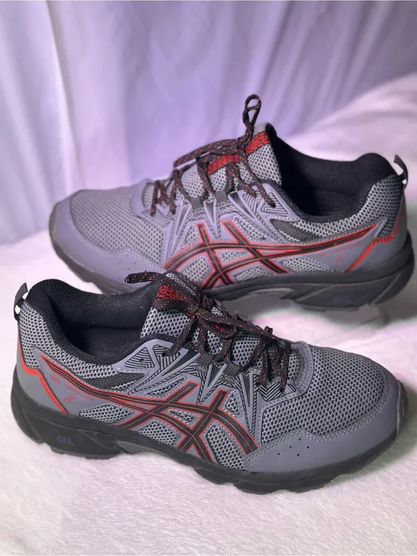 ASICS Gray and Red Men's Running Sneakers - Image 2