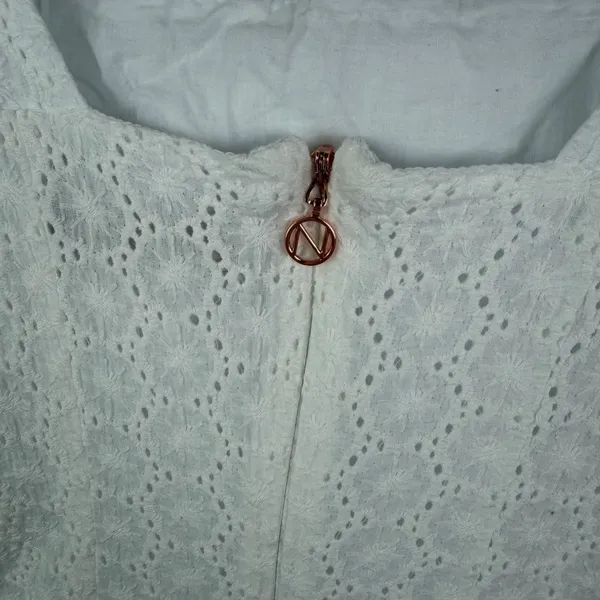 Nookie Darling Mini Dress Small White Eyelet Ruched Ruffle Hem Bridal‎ Cocktail - Image 4