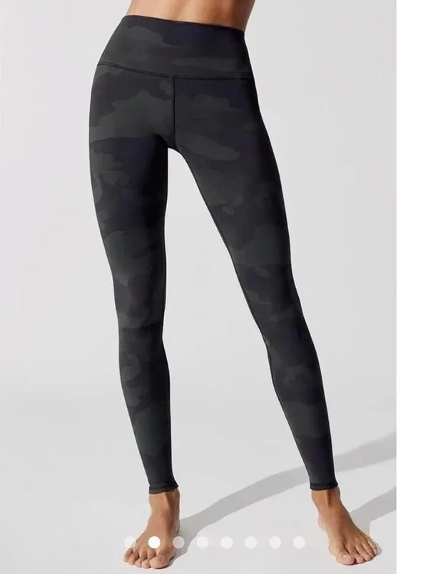 Alo Yoga High-Wasted Army Green Camo Leggings Small - Image 2