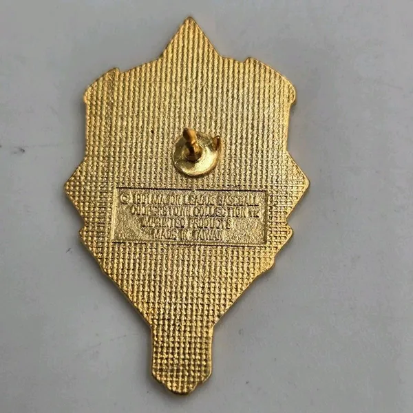 Vintage 1991 Washington Senators Crest Lapel Pin MLB Major Baseball Collection - Image 4