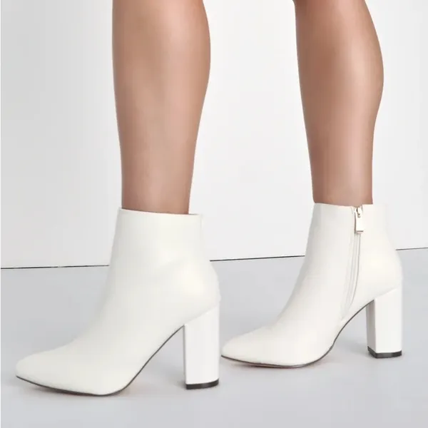 Lulu’s Ottava Heeled Ankle Booties - Image 3