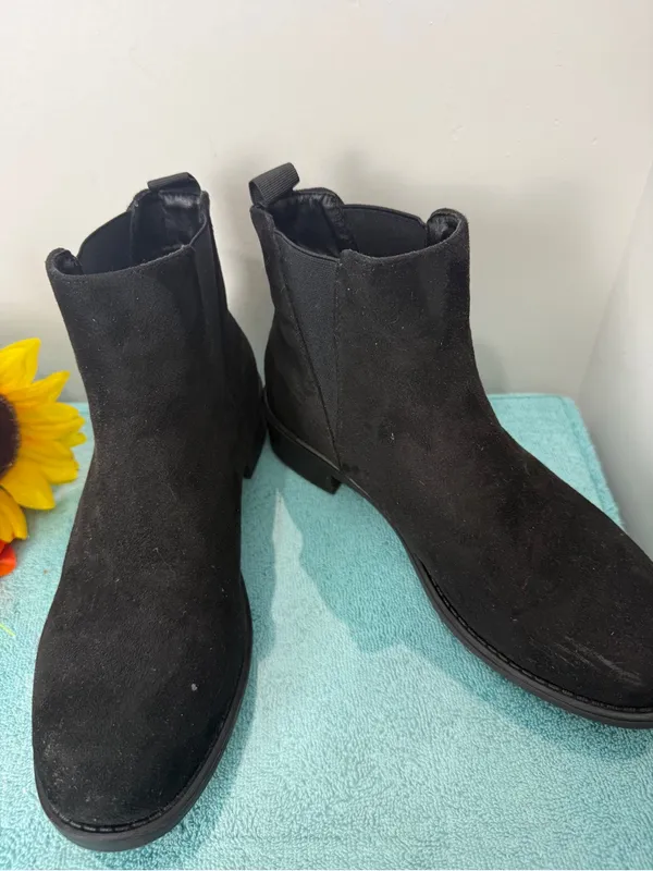 Dream Pairs Black Suede Chelsea Ankle Boots - Image 2
