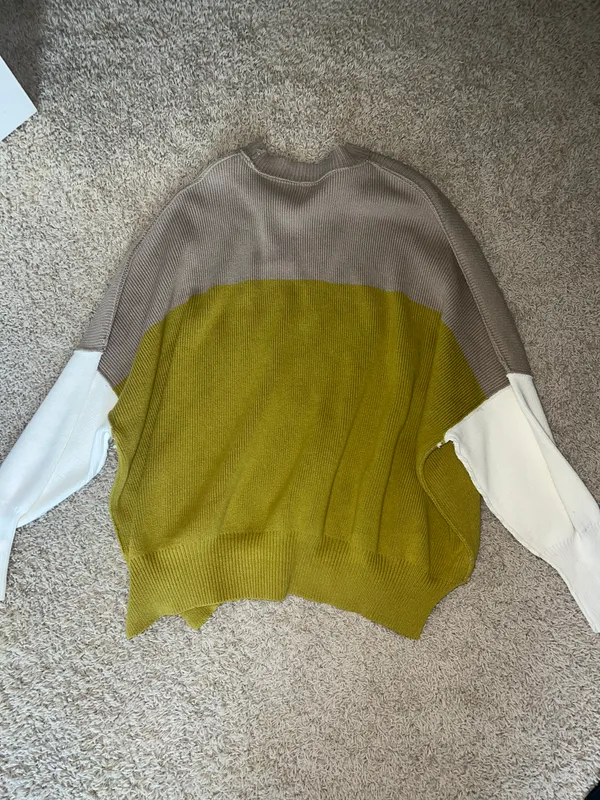 Sweaters - Image 3