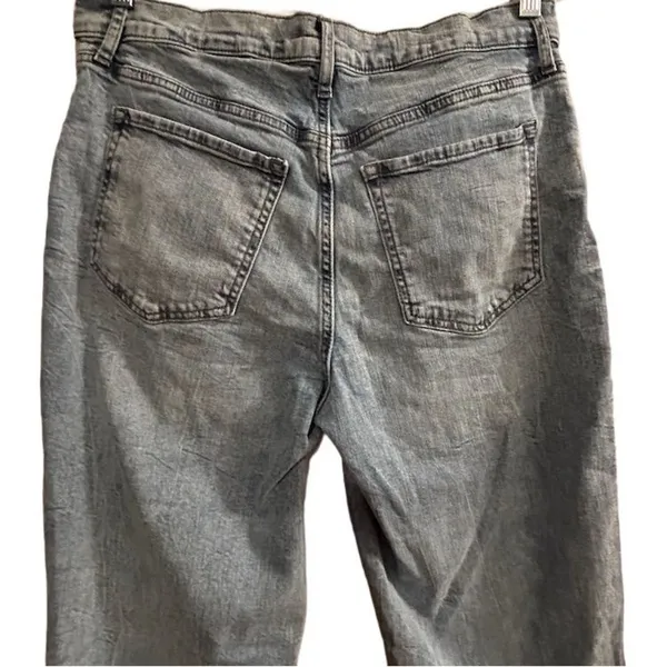 Banana Republic Women's High-Rise Straight Jeans Size 12 Blue‎ Light Wash - Image 8