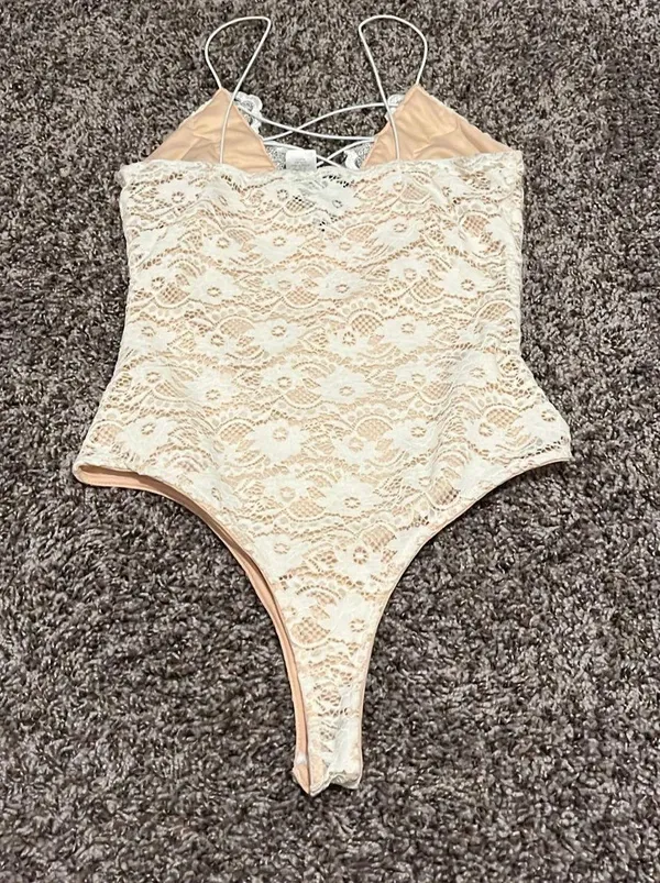 Windsor White Lace Bodysuit - Image 3