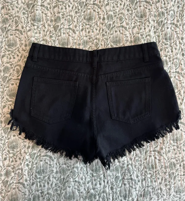 Amazon Shorts - Image 3