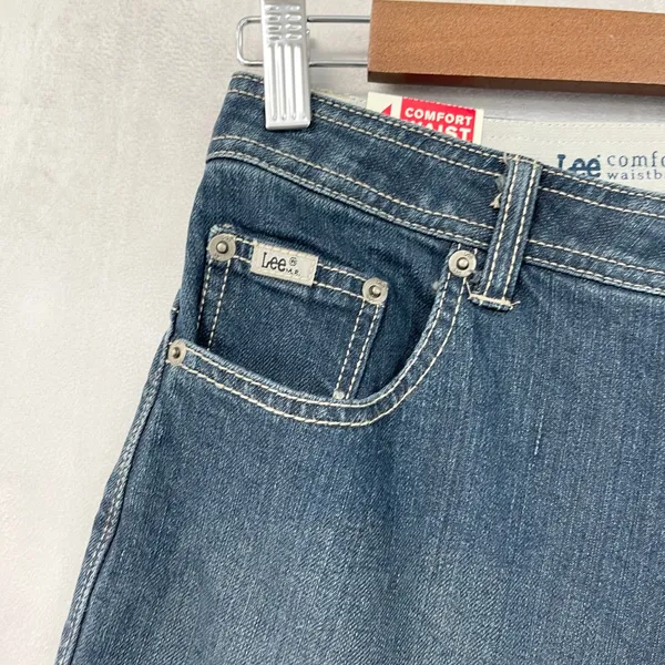 Lee Womens Jeans Size 6 Medium Straight Leg Y2K Preppy Minimalist Dark Academia - Image 4