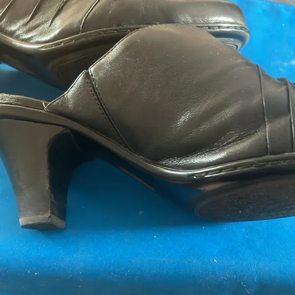 FINAL MARKDOWN Women's Black Leather Shoes 9 - Image 4