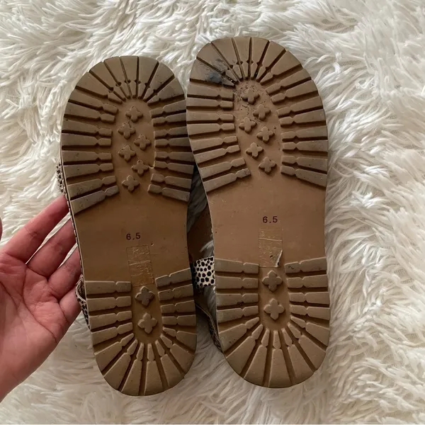 Madewell The Aubrey sandal in spotted calf hair - Image 2