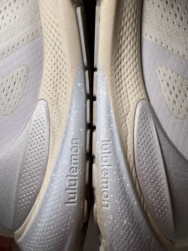 Lululemon Sneakers Running - Image 6