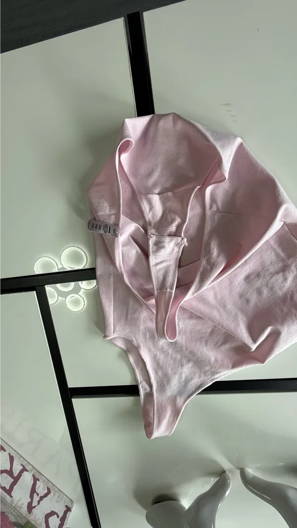 SKIMS Fits Everybody One Shoulder Bodysuit in Petal - Size S/M - Image 7