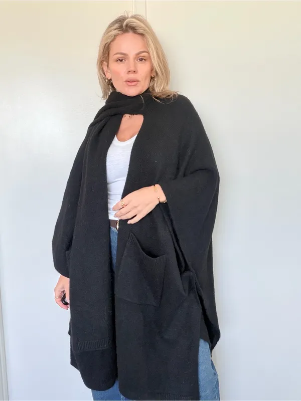 Free People Black Open-Front Knit Poncho with Pockets and Scarf ONE SIZE - Image 2