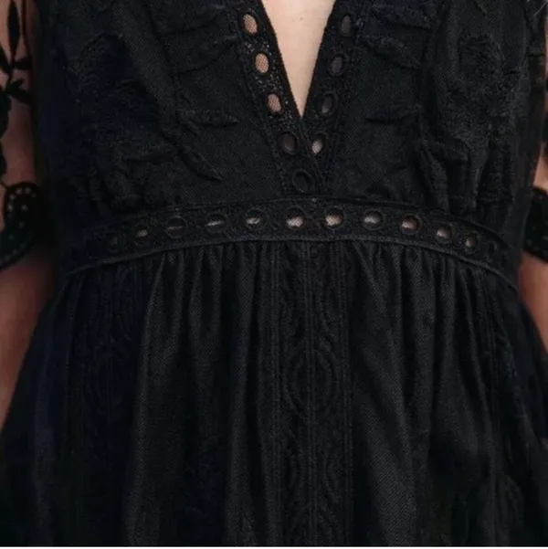 Boutique NEW Black Lace V-neck Long Sleeve Boho Maxi Dress - Image 6