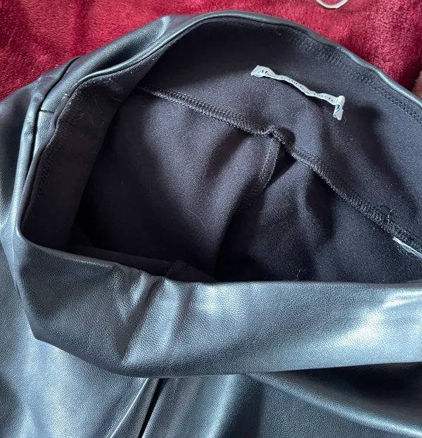 Abercrombie Vegan Leather Leggings - Image 5