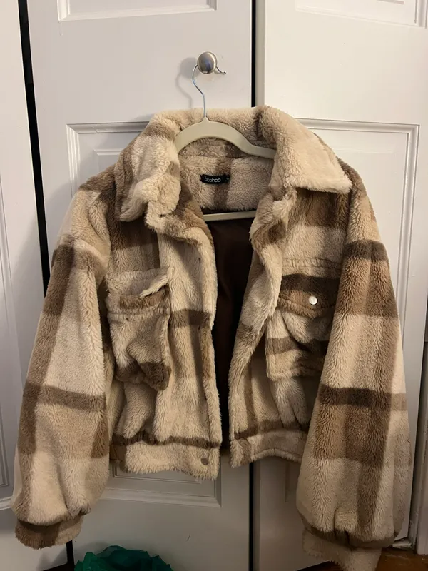Boohoo Beige Plaid/check Fur Trucker Jacket - Image 6