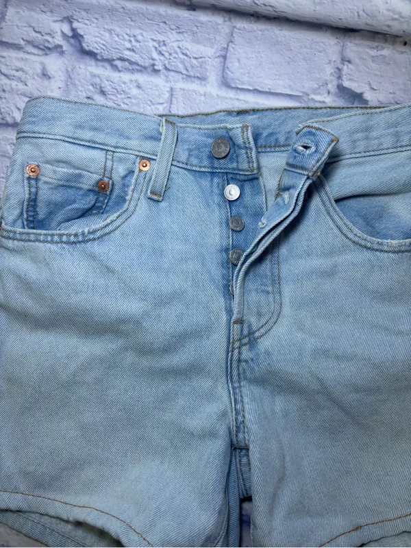 Levi's 501 Mid Thigh Shorts Women 27 Blue Denim Light Wash Button Fly Mom Jean - Image 3