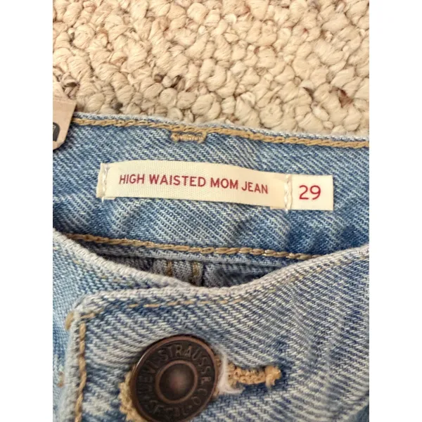NWT Levi's High Waisted Mom Jeans Distressed Light Wash W29 L29 Grunge Y2K - Image 3