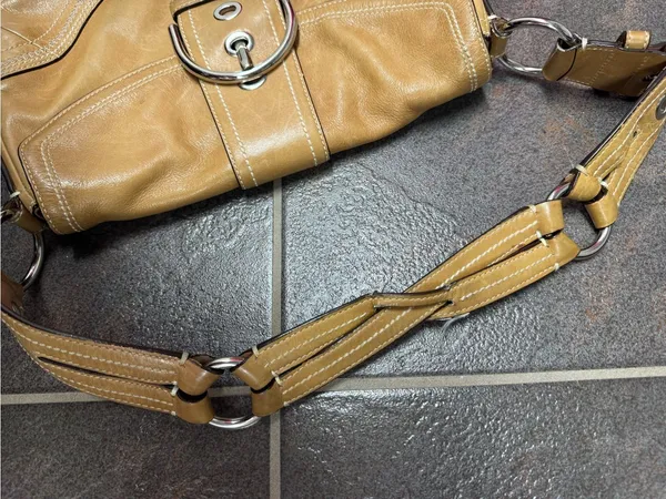 Vintage Vtg Coach 10578 Soho Shoulder Bag Buckle Leather Tan Silver Hardware Y2K - Image 12