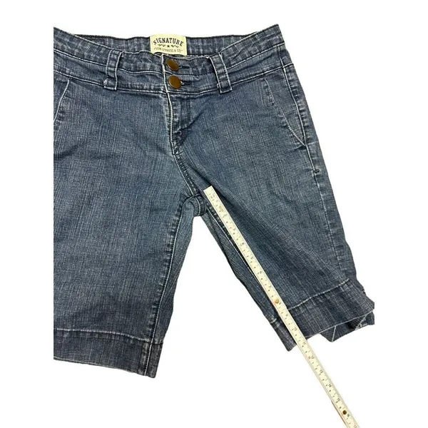 Vintage Levi's signature 10" inseam dark‎ wash mid rise jean shorts sz 6 - Image 4