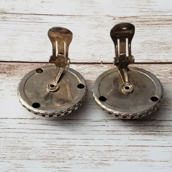 Vintage Clip On Earrings Circle with Halo Spotted with Line Design - Image 4