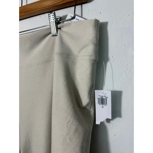 NEW Old Navy Womens Pull On Flare High Rise Cloud Quick Dry Leggings Beige XL - Image 7