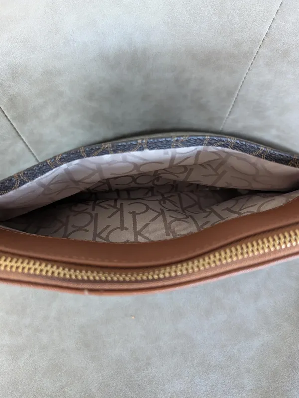 Calvin Klein brown trim monogram canvas gold hardware crossbody bag - Image 3